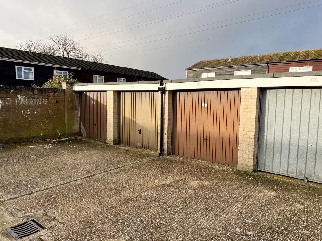 Lot: 115 - THREE VACANT FREEHOLD GARAGES - General view of Block 1Q Garages